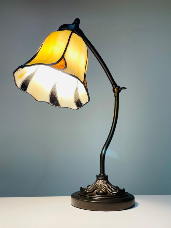Tiffany Schreibtischlampe Corolla – verstellbare Leuchte mit Blütenschirm – Bild 14